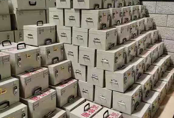 东台不同材质的雷管箱/炸药箱有什么区别？