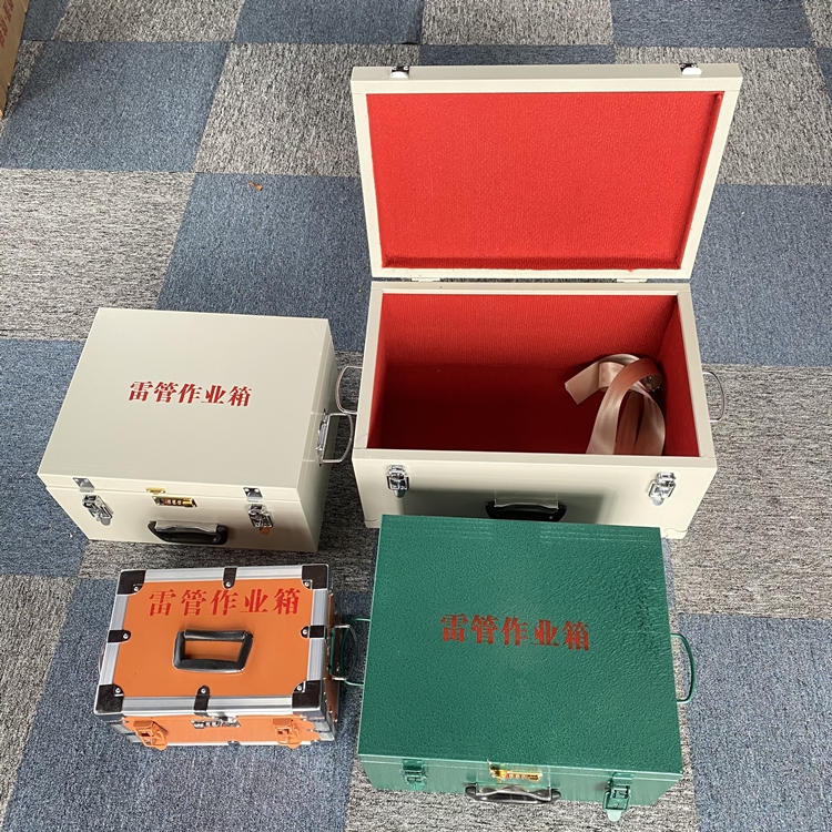 东台爆破工程作业箱如何选择？玻璃钢与传统材质的全面对比
